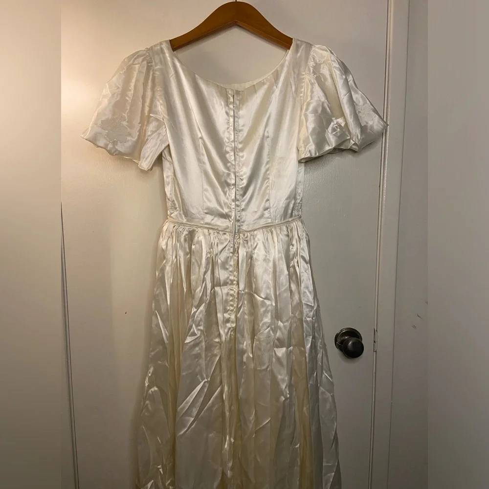 Vintage satin dress - Picture 7 of 8